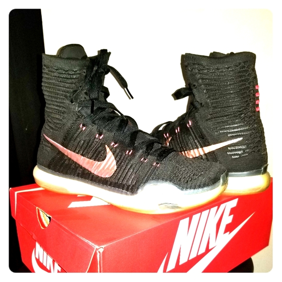 kobe bryant black mamba shoes